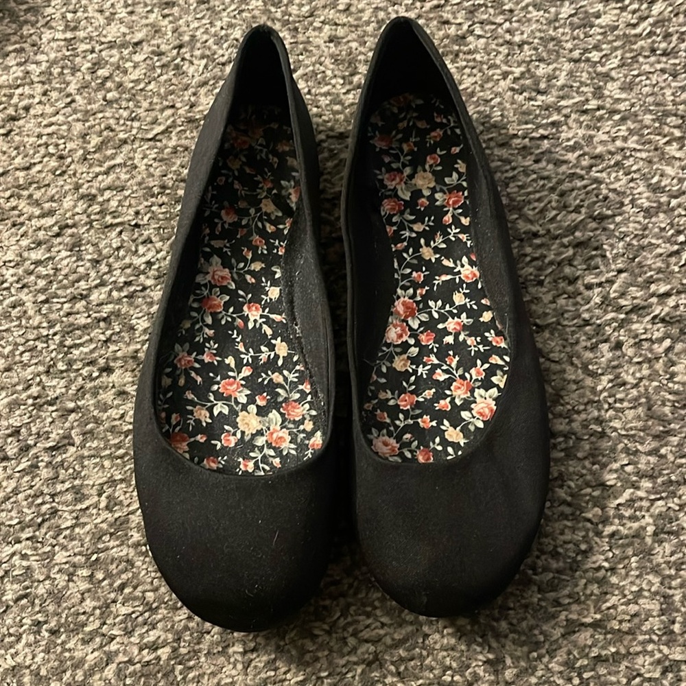 Women’s Flats